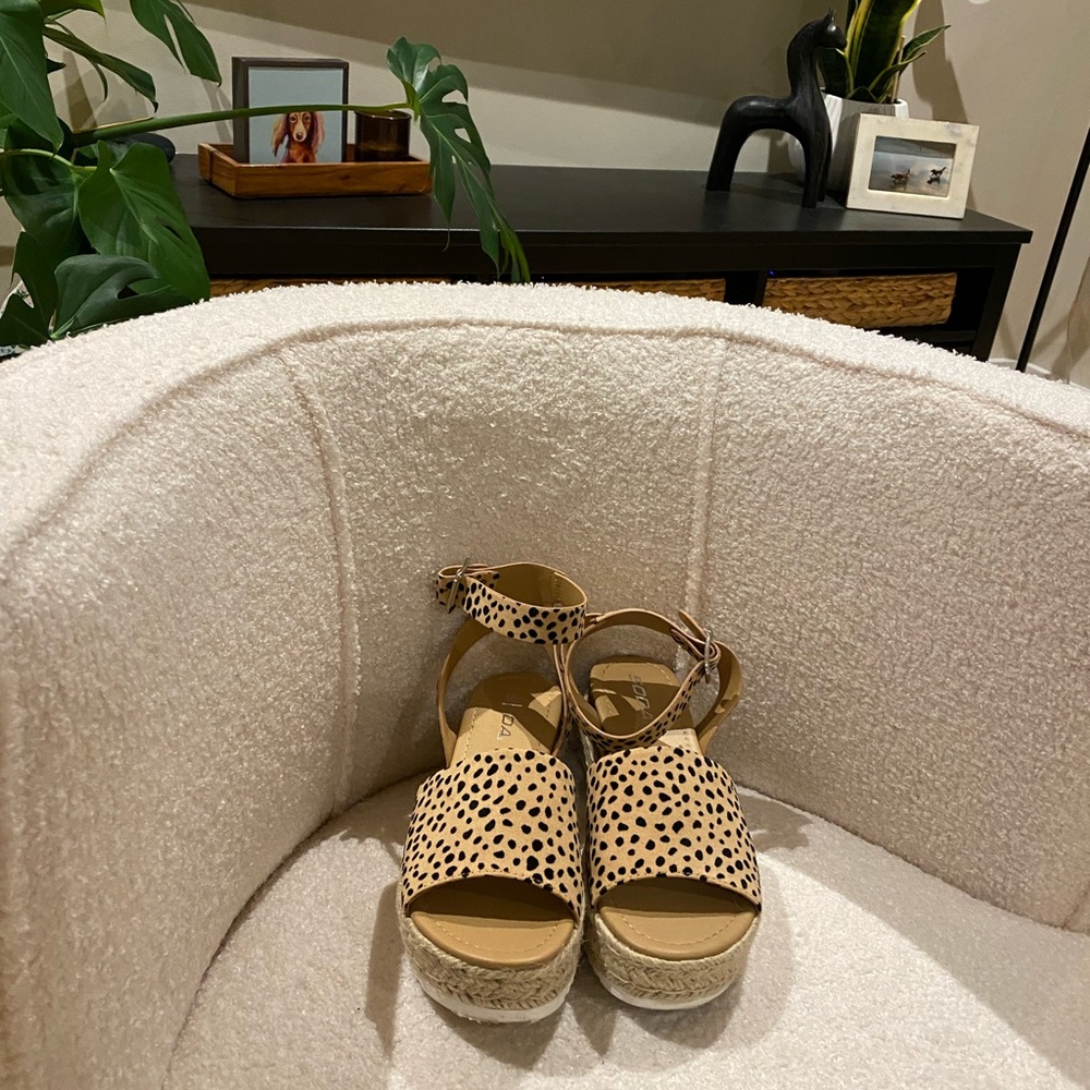 Soda platform espadrille sandals